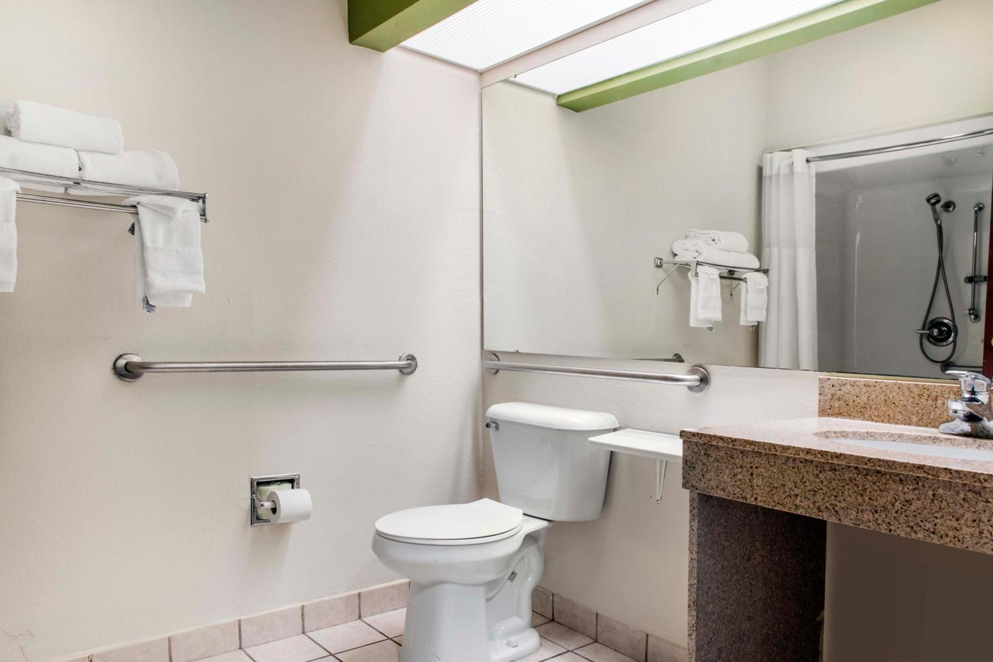 Quality Inn & Suites Anderson I-69 Kültér fotó