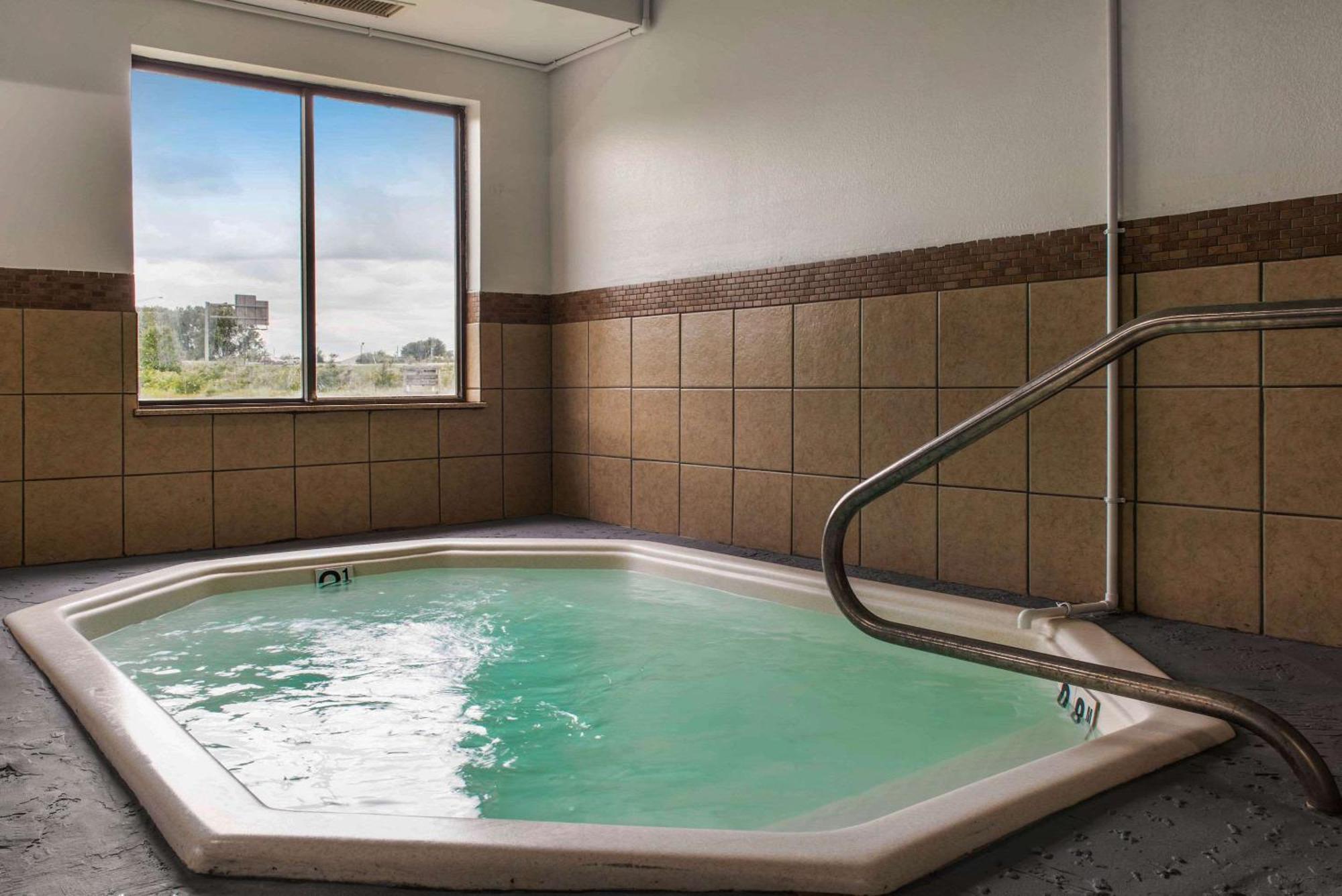 Quality Inn & Suites Anderson I-69 Kültér fotó