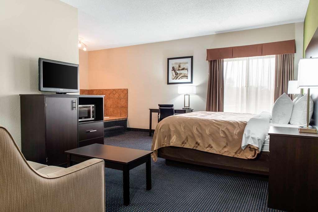 Quality Inn & Suites Anderson I-69 Szoba fotó
